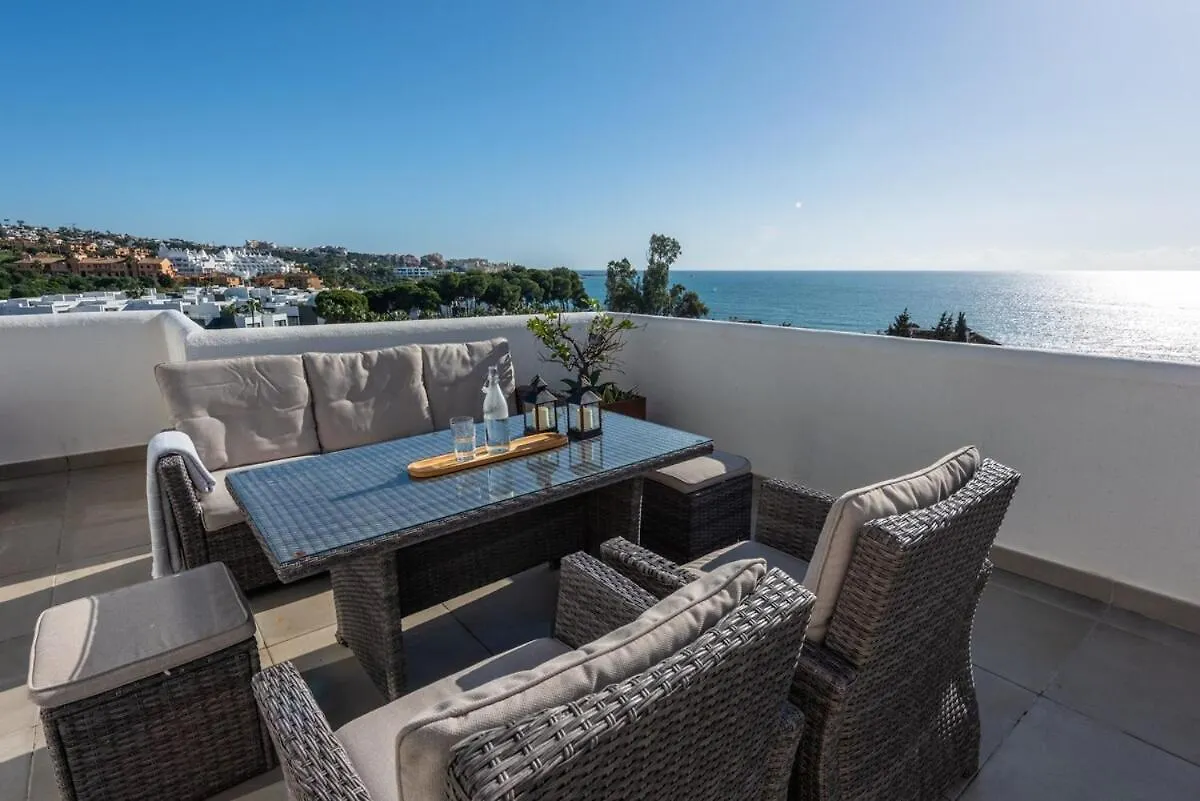 Stunning Beachfront Penthouse Estepona 0*,